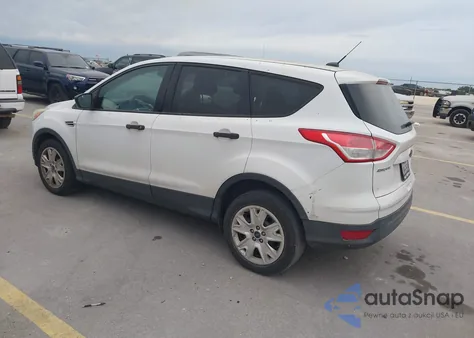2013 Ford Escape S z USA, uszkodzony, nr VIN 1FMCU0F7XDUD79136